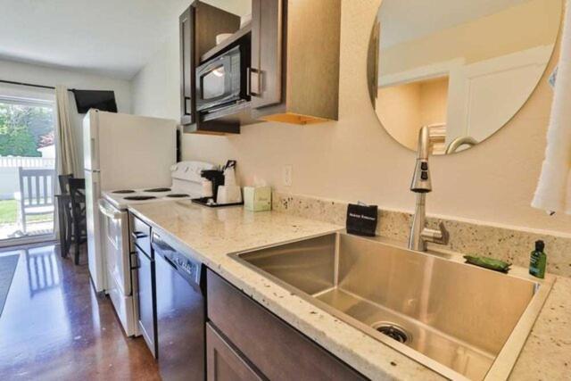 Nader'S Motel & Suites Ludington Dış mekan fotoğraf