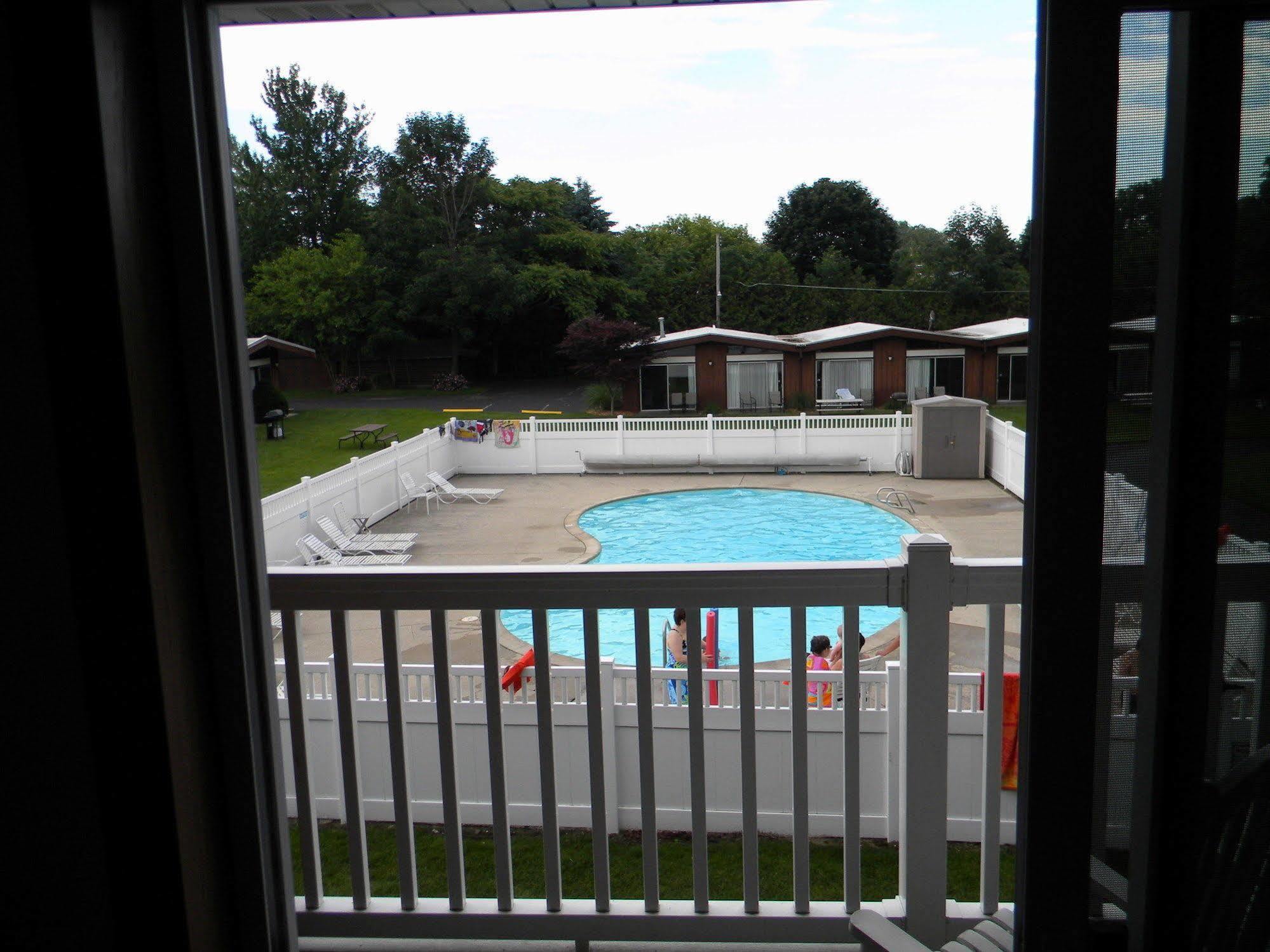 Nader'S Motel & Suites Ludington Dış mekan fotoğraf